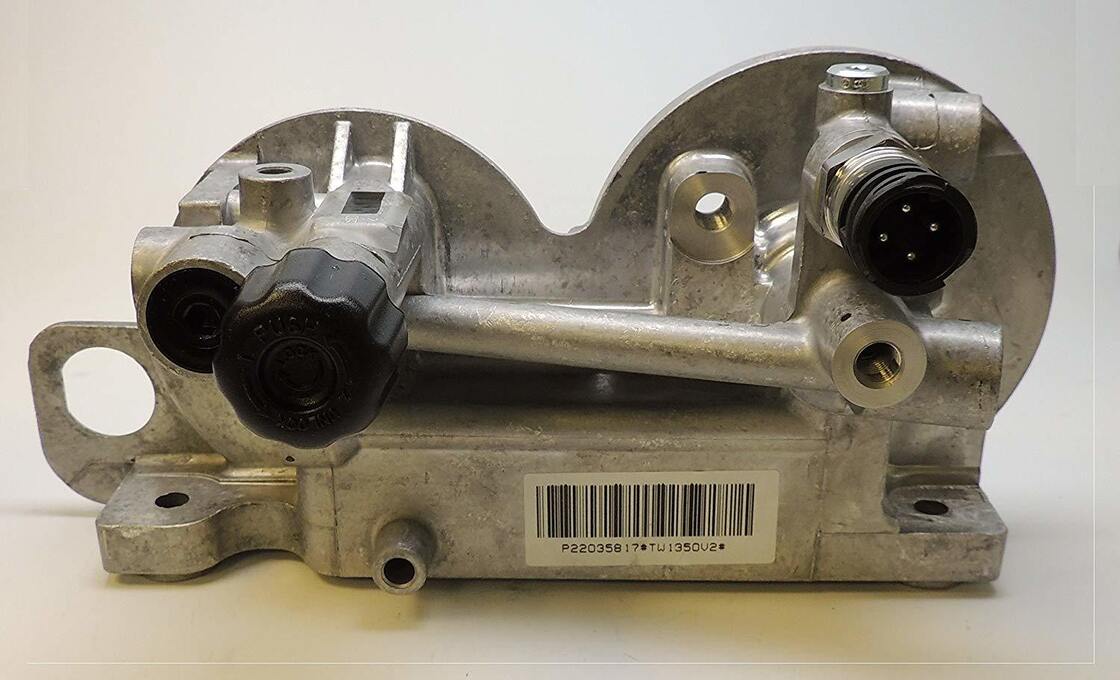 Fuel Filter Housing OE 22035817 for VO-LVO D13 FH 04-TLV ENG-VE12 & Mack MP8